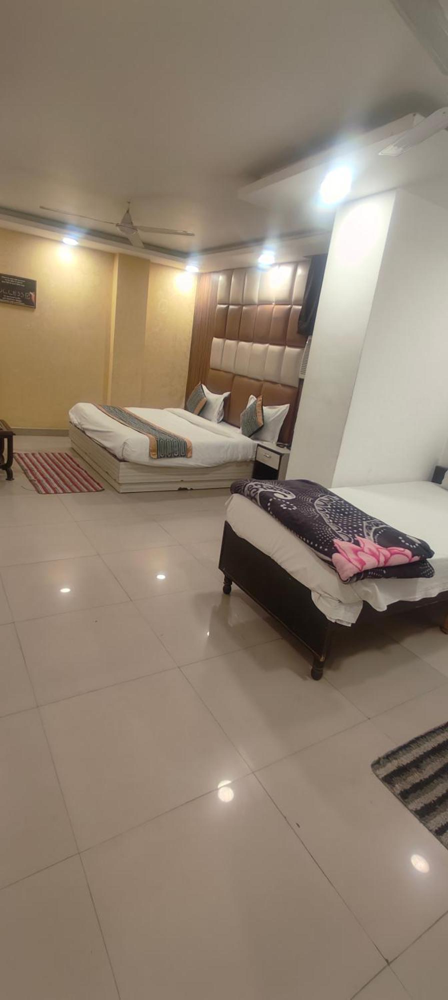 Hotel The Tark Delhi 4*